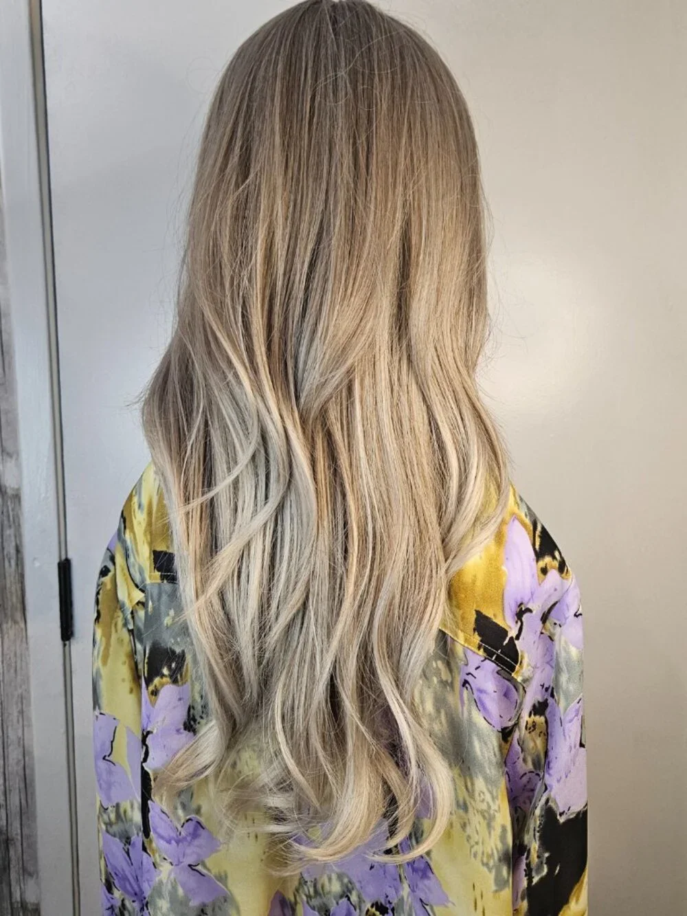 BOHO GLAM Long Dirty Blonde Wavy Wig w Soft Wispy Fringe.Bangs